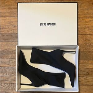 Steve Madden Elegant Black Heeled Boots